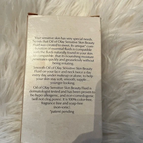 Vintage Olay Oil Of Olay Original Beauty Fluid Lotion 4 oz. Glass Bottle New Box - Picture 2 of 5